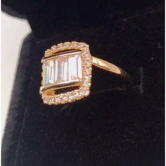 Baguette Cut Zirconia January Birthstone Gold Overlay Ring Size 7 + Box Gift - Picture 2 of 6